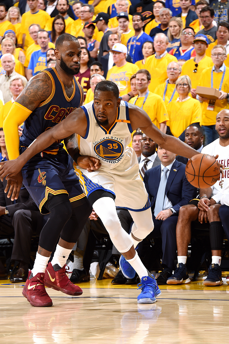 奇异果体育官网-杜兰特在拜仁比赛中关键助攻，高光表现引发热议！的简单介绍